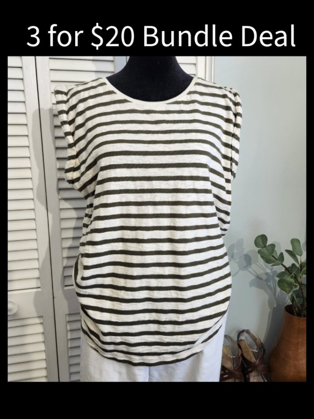 🚨 Liz Claiborne Top Striped Army Green & White Casual Fall Medium